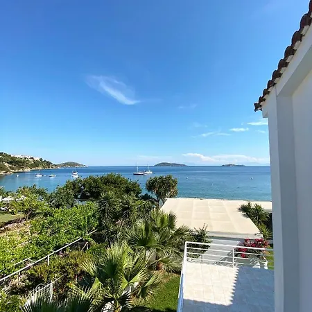 Anemoni Ξενοδοχείο 4*