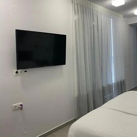 Anemoni Otel İskados