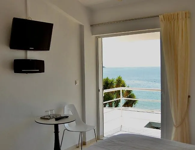 Anemoni Skiathos Town