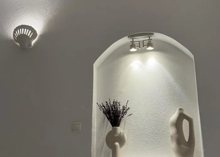 Anemoni Skiathos Town